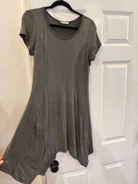 Women's Gray Short-Sleeve Tunic Top